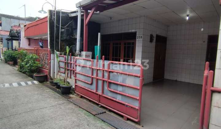 Di Jual Rumah Sangat Rapih di Perumnas Depok 2 Tengah