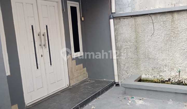 Di Jual KONTRAKAN 3 PINTU di RADEN SALEH DEPOK