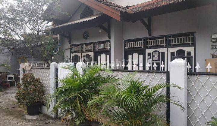 tampak depan di jual rumah luas kamar