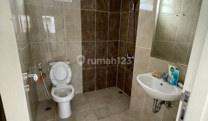 Disewakan Apartemen Rainbow Springs Gading Serpong 7