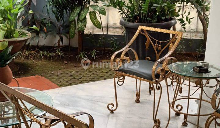 Rumah di tengah Kota Segitiga Emas di Gatot Subroto Akses Rasuna Said Bangunan sangat Kokoh dan Bagus 5