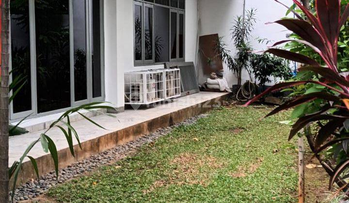 Rumah di tengah Kota Segitiga Emas di Gatot Subroto Akses Rasuna Said Bangunan sangat Kokoh dan Bagus 9