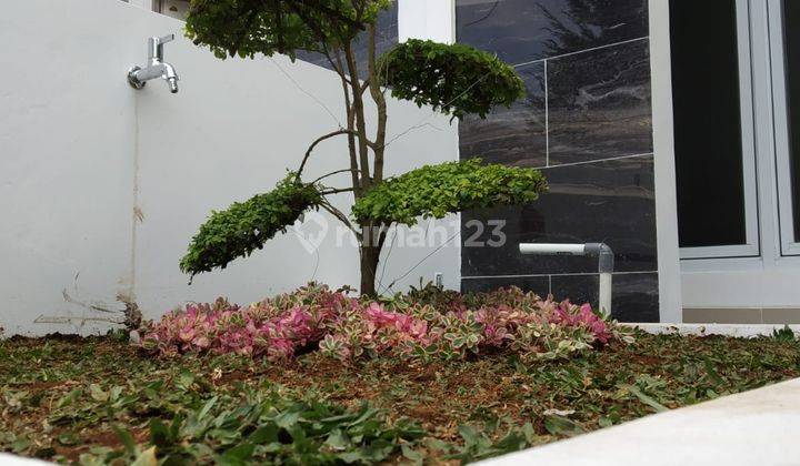Di  Rumah murah 2 Lantai SHM di jl. cempaka putih Jakarta pusat