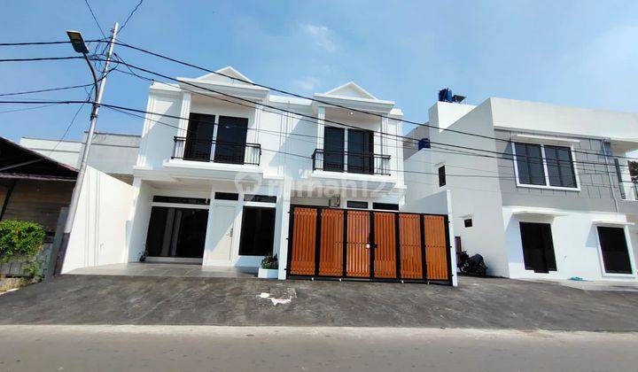 Rumah Dijalan Cempaka Putih Barat, Jakarta Pusat 1