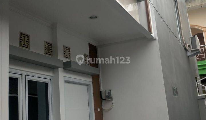 Di Jual Rumah 2 Lantai di Cipinang Elok, 1