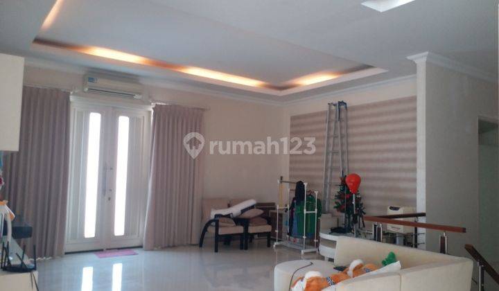 PAKUWON City Modern Minimalis 2 Lantai Fully Furnished 1