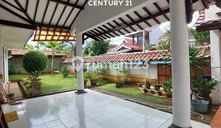 Rumah Luas Lokasi Strategis di Jaksel Dm 17936