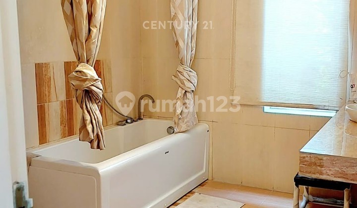 Rumah Mewah Dalam Cluster Di Kebayoran Bintaro Om17066  2