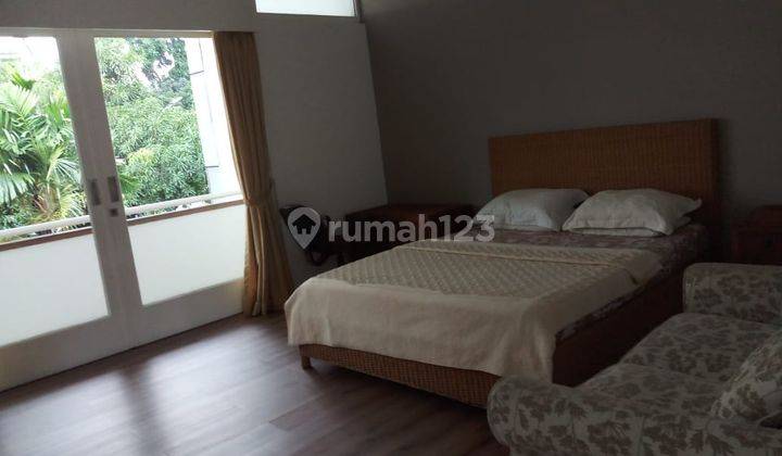 8996 - Rumah di sinabung luas 323 SHM Unfurnished bagus 6