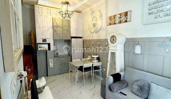 13946 Rumah Cantik Semi Furnished Dekat St Jurangmangu 2