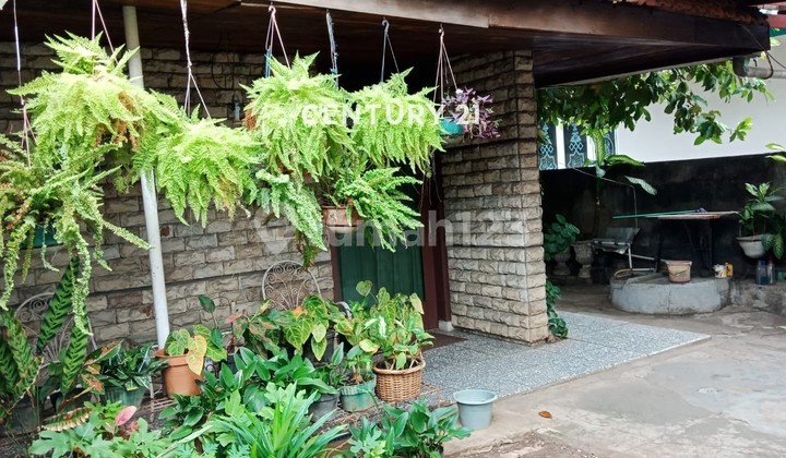 For Sale Land-Only House Needs Renovation in West Jakarta Dr 17843 2