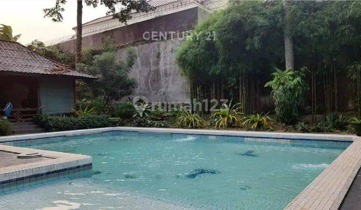 Dijual Rumah Dengan Swimming Pool Siap Huni RN8519 2