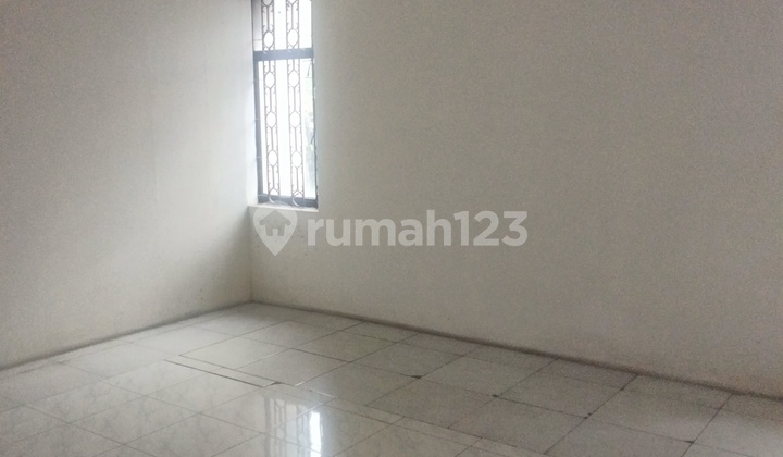 Dijual harga dibawah NJOP ruko 3 lantai A Yani dekat Cicaheum Bandung 2