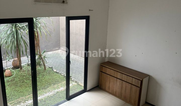 Turun Harga Rumah Modern Cluster Eksklusif Singgasana Pradana