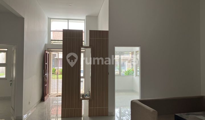 Ready-to-Occupy House in Tatar Mayangsunda, New Parahyangan City