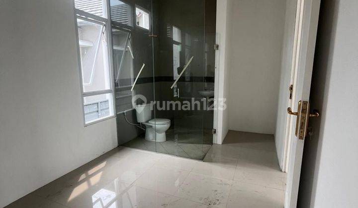 Jual Cepat Nego Sampai Deal! Rumah Baru 2 Lantai di Mekarwangi 2