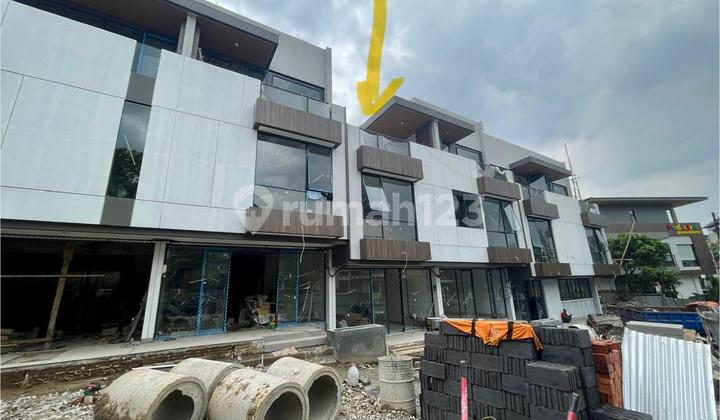 Dijual Ruko Baru Siap Huni Strategis Lokasi Mainroad Setraduta Bandung