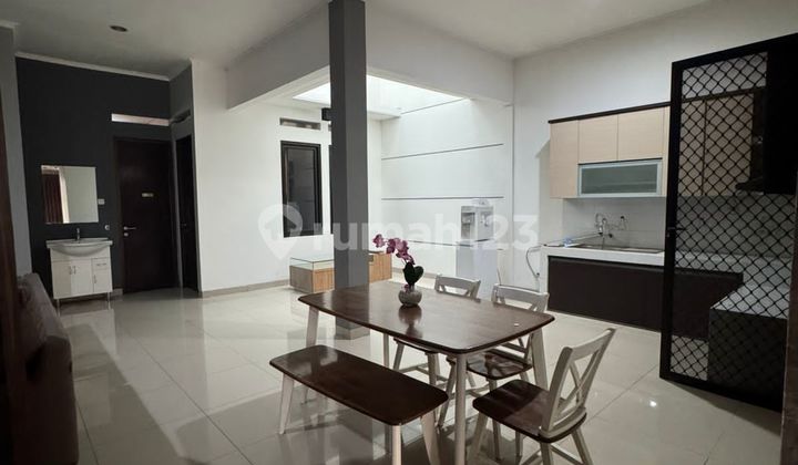 Nice Minimalist Furnished House in Batununggal