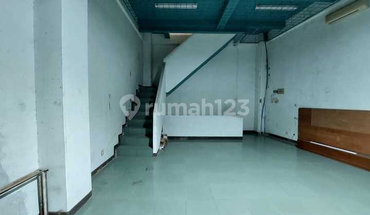 Strategic Ruko in the City Center of Suniaraja Braga 2