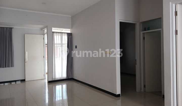 Rumah Bagus Springville di Taman Kopo Indah V