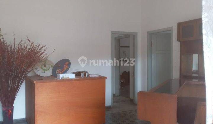 Disewakan Rumah Strategis di Sayap Gatot Subroto 1
