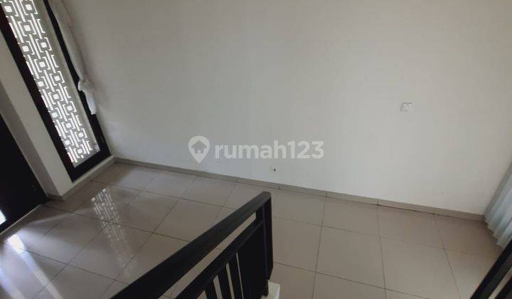 Disewakan Rumah Tipe Amanda Basic Summarecon Bandung 10