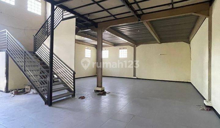Disewakan Gudang Mainroad Soekarno Hatta Dekat Pintu Tol Akses Kontainer 4