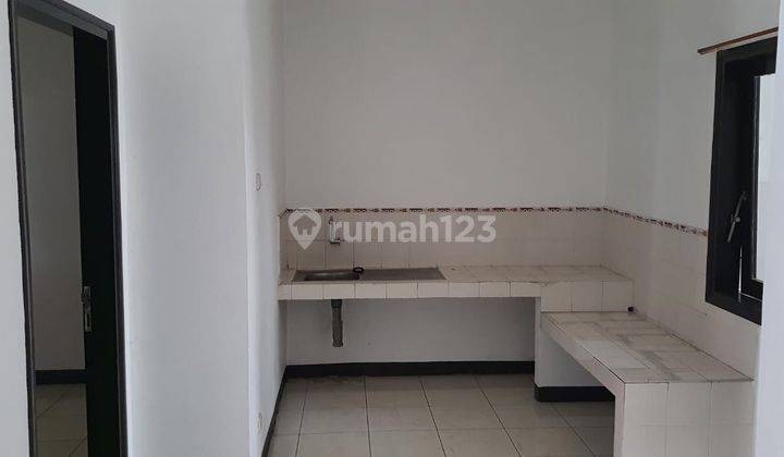 Disewakan Rumah Istimewa Kota Baru Parahyangan 3
