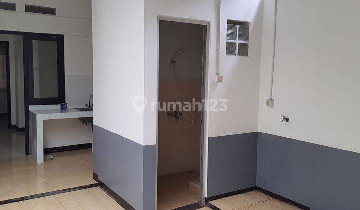 Disewakan Rumah Istimewa Kota Baru Parahyangan 4