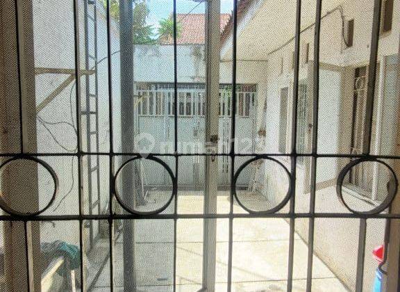 Dijual Rumah Cantik Tengah Kota Sayap Srimahi Kembar BKR 4
