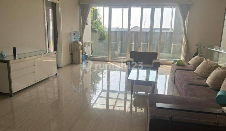 Rumah Lux Full Furnish Cluster Terbaik Singgasana Pradana 1