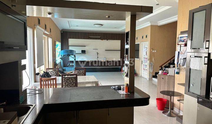 Turun Harga!Rumah Semi Furnish Cluster Favorit Singgasana Pradana 1