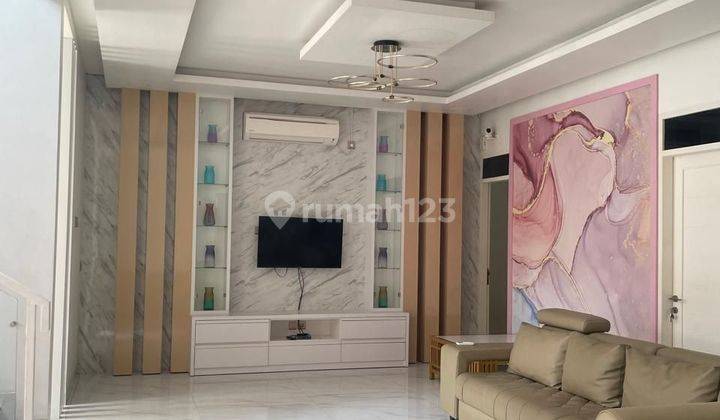 Rumah Minimalis Furnish Tipe Hook di Singgasana Pradana 1