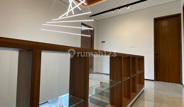 Rumah Baru Luxury Design Komplek Setraduta 1