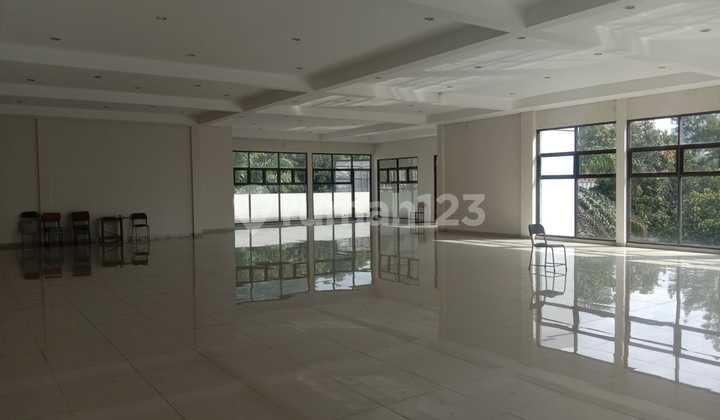 Gedung Strategis Mainroad Setiabudi