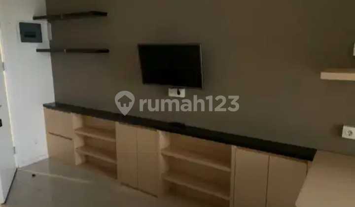 Quick Sale New 2 Bedroom Furnished 12th Floor Parahyangan Residence