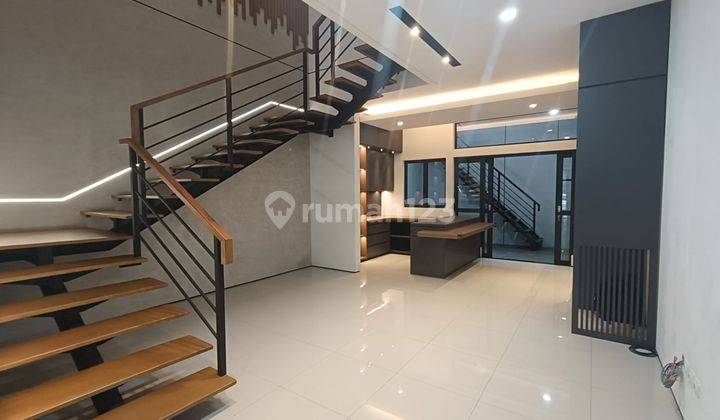 Rumah Modern Minimalis Mekarwangi Lokasi Dalam Cluster 1