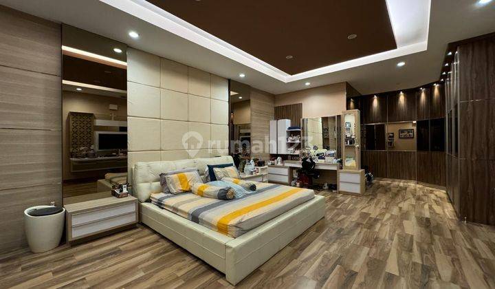 Rumah Luxury Full Furnish Kota Baru Parahyangan 1