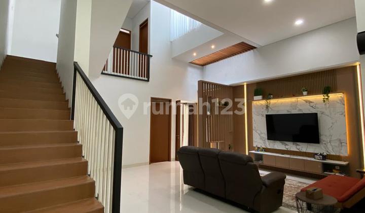 Rumah Mewah Furnish Cluster Eksklusif Komplek Pondok Hijau
