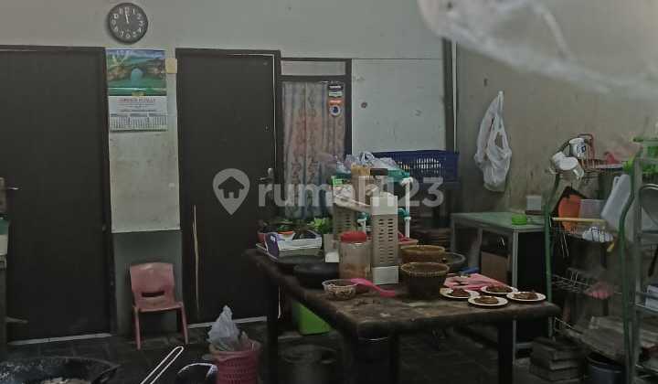 Strategic Ready-to-Use Shop House in New Parahyangan City 2