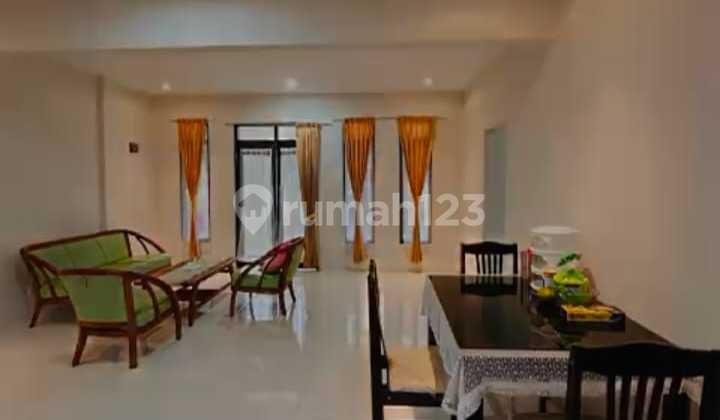 Rumah Nyaman Asri Lokasi Strategis di Setiabudi Rumah Nyaman Asri Lokasi Strategis di Setiabudi