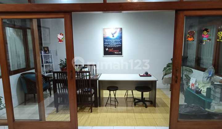 Langka Dijual Rumah Singgasana Pradana Lokasi Bagus Siap Huni Mau Cepat Jual 2