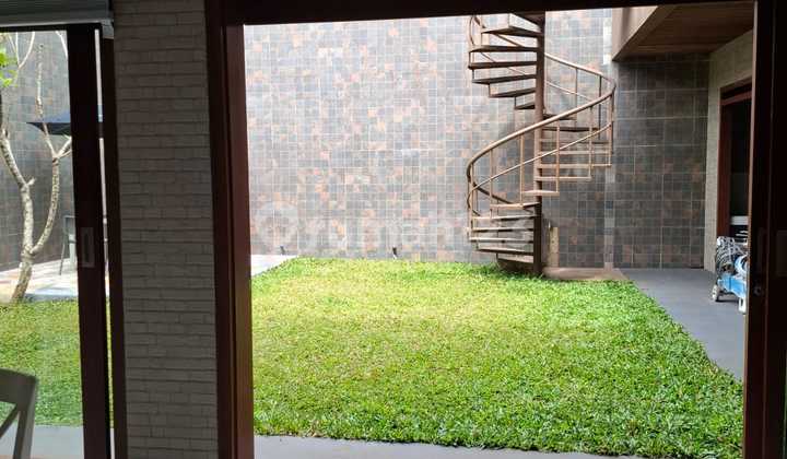 Rumah Artistik Lux Full Marmer Tatar Pitaloka Kota Baru Parahyangan