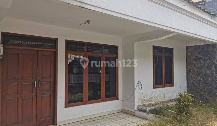 Rumah Tengah Kota Komplek Kembar Sayap BKR 2