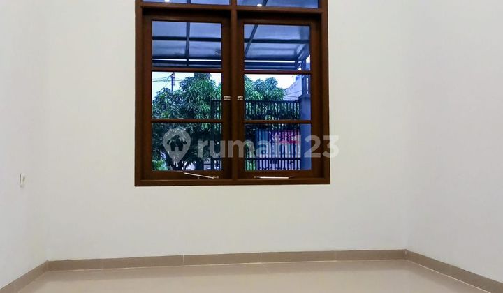 Dijual Rumah Siap Huni Jarang Ada Terawat Dan Strategis Taman Kopo Indah 3 2