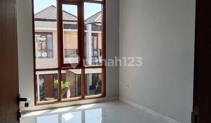 Rumah Bagus Komplek Cherryfield Buah Batu 2