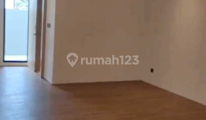 Rumah Baru Modern Lokasi Bagus Mekarwangi