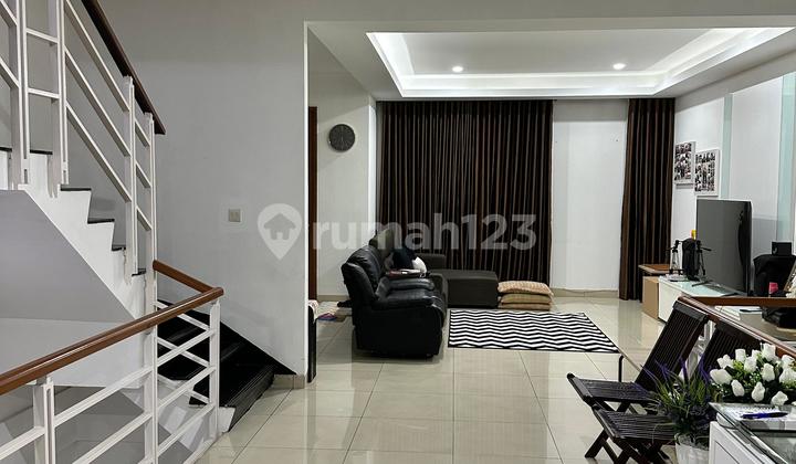 Sell Fast Beautiful Semi-Furnished House in Istana Pasteur Regency Complex