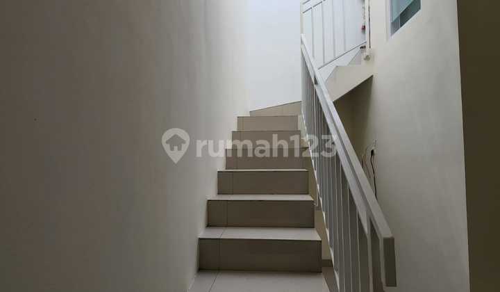 Rumah Bagus Taman Kopo Indah V 2