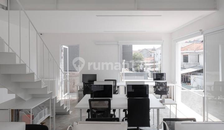 Strategic New Business Office House Buah Batu